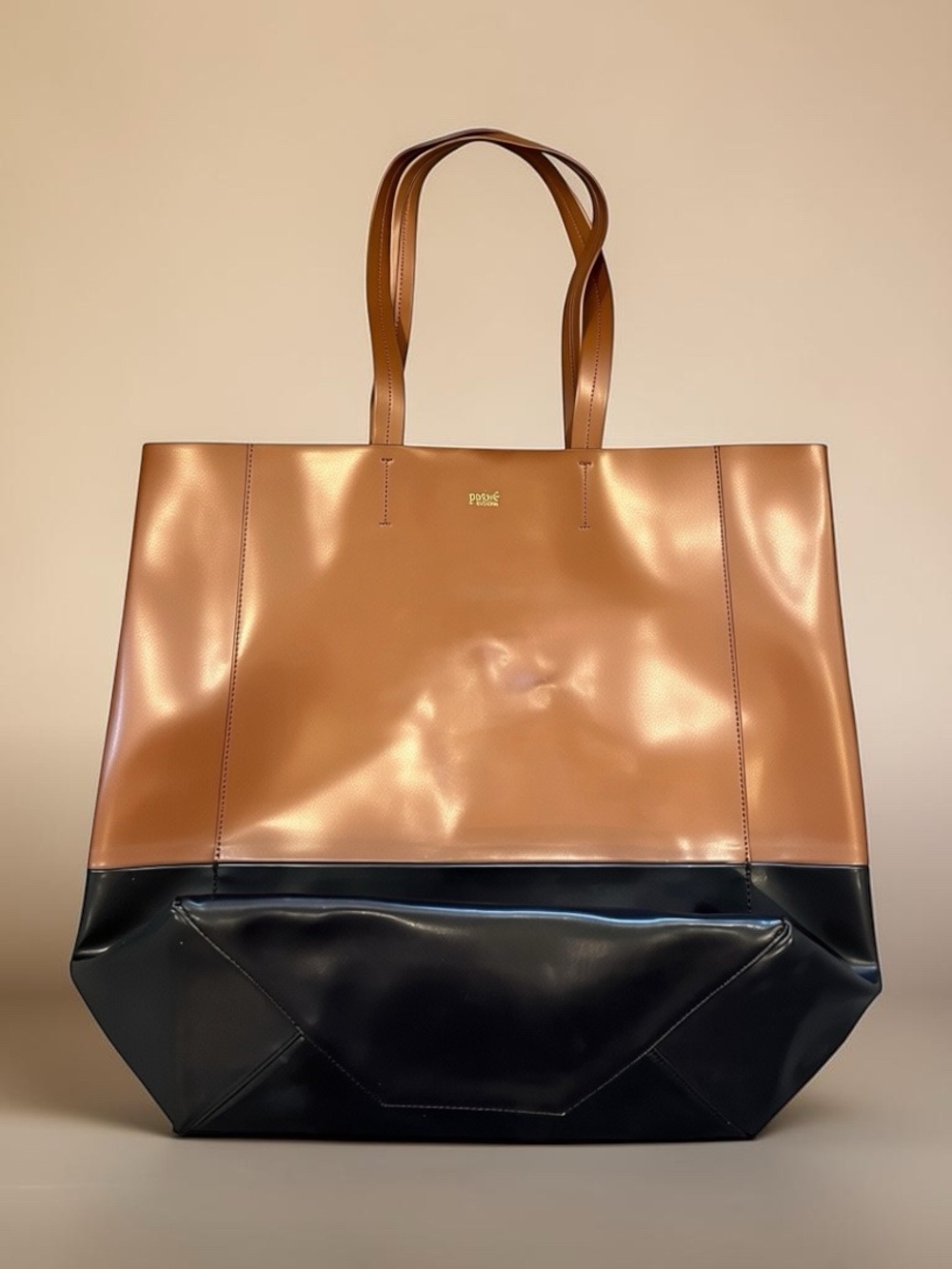 Sorial Prive by Sorial Two-Tone Tan and Black Vegab Leather Tote NWOT